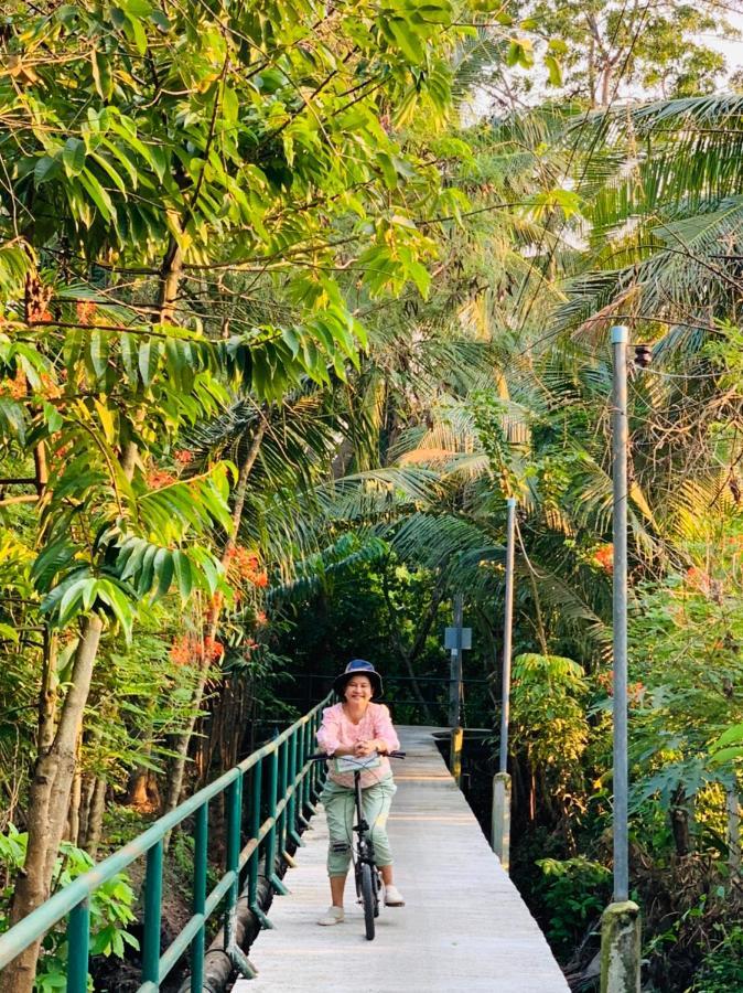 Baansuanklaiklungbangkrachao บ้านสวนใกล้กรุงบางกะเจ้า Phra Pradaeng エクステリア 写真